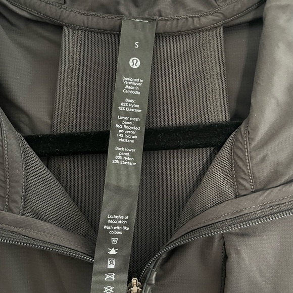 Lululemon Quarter Zip - Picture 4 of 4